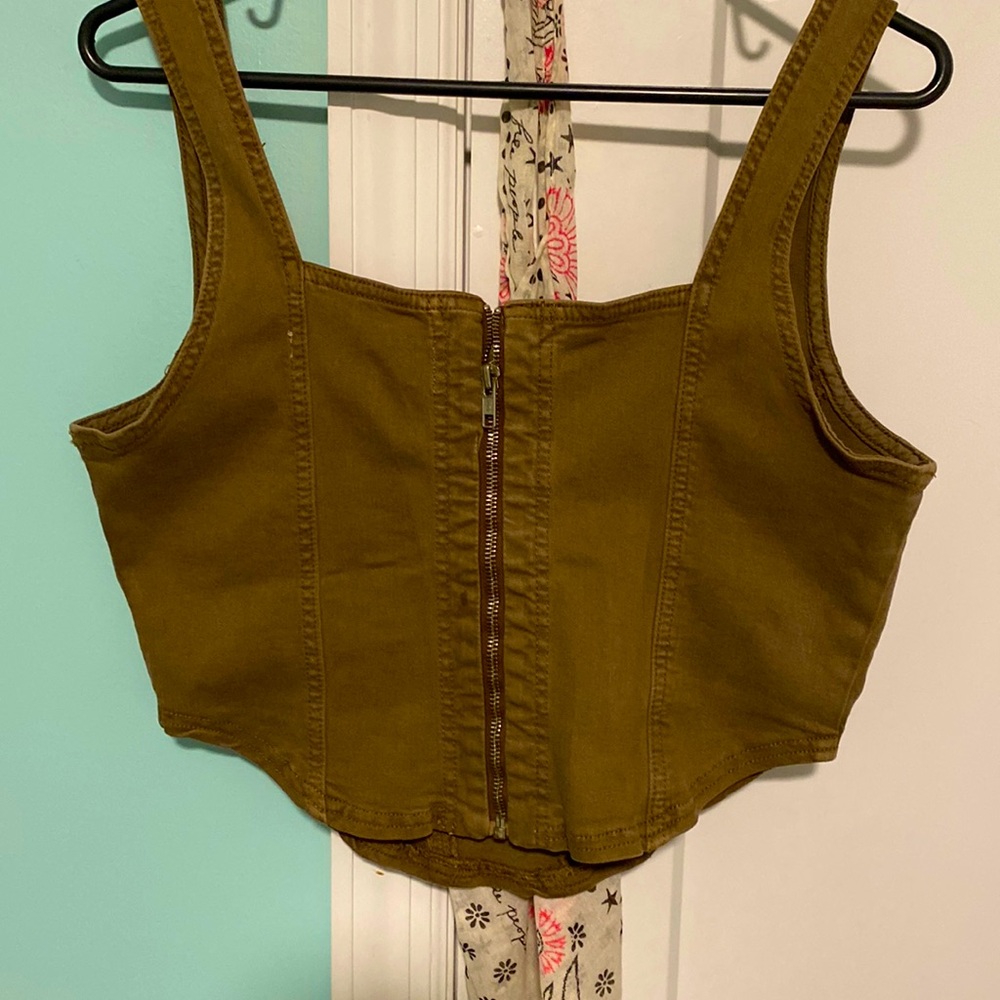 NWOT FREE PEOPLE STRETCH DENIM VEST. GREAT BROWN  COLOR